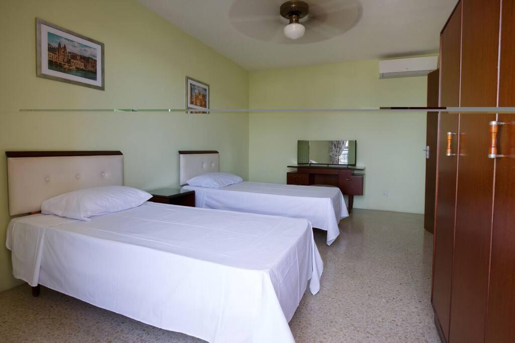1 Bedrm Apt Seaview Balluta Bay Saint Julian's Εξωτερικό φωτογραφία